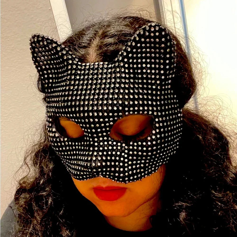 sparkling cat mask